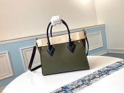 	 Kitlife Louis Vuitton On My Side MM Green and Cream - M53825 - 30.5 x 24.5 x 14 cm - 4
