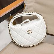 	 Kitlife Chanel Pouch Lambskin & Gold-Tone Metal White - 16 × 16 × 5.5 cm - 1