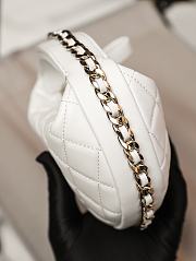 	 Kitlife Chanel Pouch Lambskin & Gold-Tone Metal White - 16 × 16 × 5.5 cm - 2
