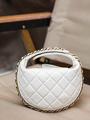 	 Kitlife Chanel Pouch Lambskin & Gold-Tone Metal White - 16 × 16 × 5.5 cm - 3