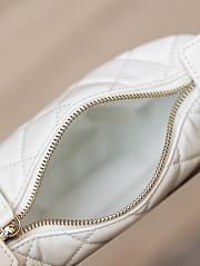 	 Kitlife Chanel Pouch Lambskin & Gold-Tone Metal White - 16 × 16 × 5.5 cm - 5