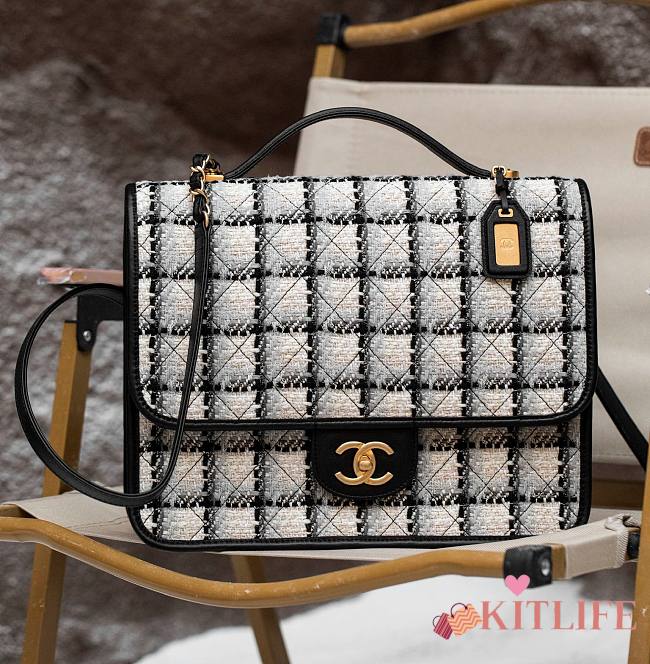 	 Kitlife Chanel Cotton & Wool Tweed & Gold-Tone Metal Ecru, Grey, Beige & Black - 31.5cmx31cmx9cm - 1