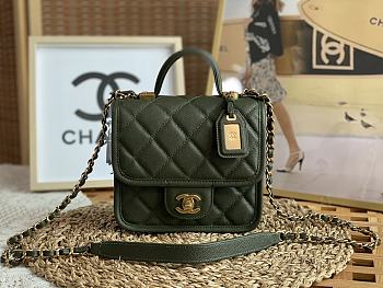 Kitlife Chanel Small Flap Bag with top handle green - 17 × 20.5 × 6 cm