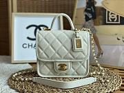 	 Kitlife Chanel Small Flap Bag with top handle white - 17 × 20.5 × 6 cm - 1