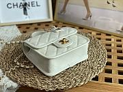 	 Kitlife Chanel Small Flap Bag with top handle white - 17 × 20.5 × 6 cm - 2