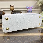 	 Kitlife Louis Vuitton Capucines Small Ostrich Leather White - 27*18*9cm - 2