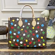 	 Kitlife Louis Vuitton X YK ONTHEGO MM BAG - 35 x 27 x 14cm - 4