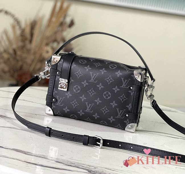 	 Kitlife Louis Vuitton Side Trunk Monogram Black Bag - 21 x 14 x 6 cm - 1