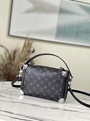 	 Kitlife Louis Vuitton Side Trunk Monogram Black Bag - 21 x 14 x 6 cm - 2