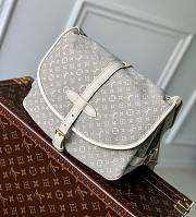 Kitlife Louis Vuitton Saumur Monogram White -  28x11x20 - 1
