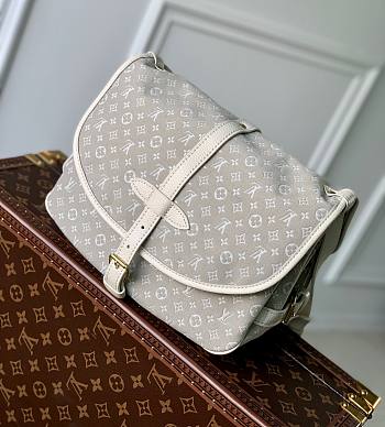 Kitlife Louis Vuitton Saumur Monogram White -  28x11x20