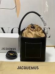 	 Kitlife Jacquemus Le Seau Carré Shoulder Bag in Black - 16*18*17cm - 4