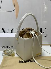 	 Kitlife Jacquemus Le Seau Carré Shoulder Bag in White - 16*18*17cm - 4