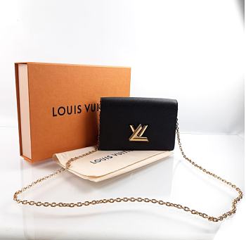 Kitlife Louis Vuitton TWIST BELT CHAIN POUCH - 7.5 x 5.3 x 1.7 inches