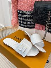 	 Kitlife Louis Vuitton Shake Flat Mules White - 5