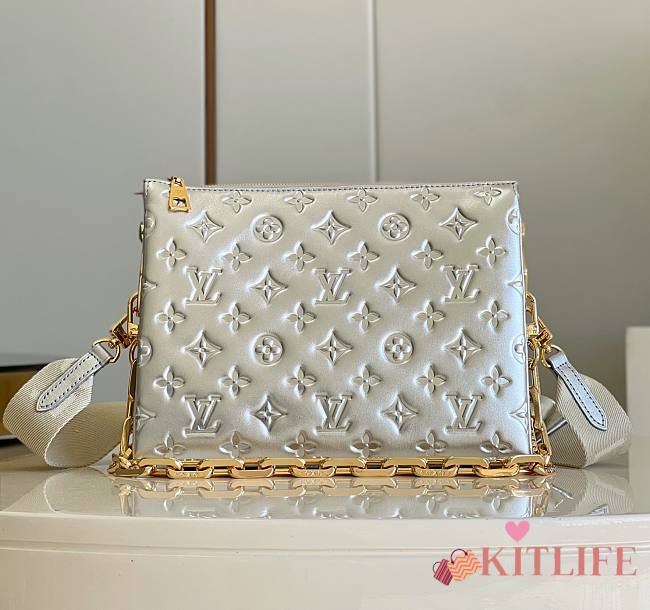 Kitlife Louis Vuitton Coussin PM Silver Lambskin - 26 x 20 x 12 cm - 1