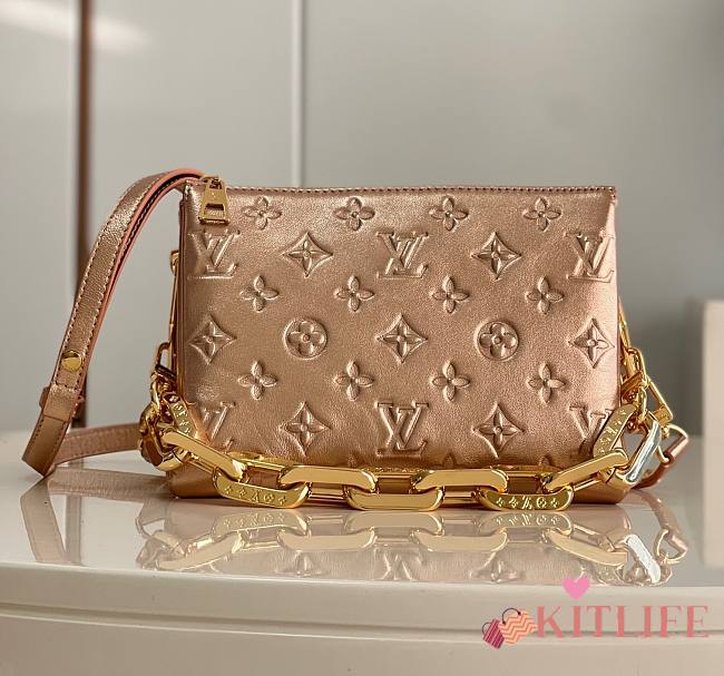 	 Kitlife Louis Vuitton Coussin BB Gold Lambskin - 21 x 16 x 7 cm - 1