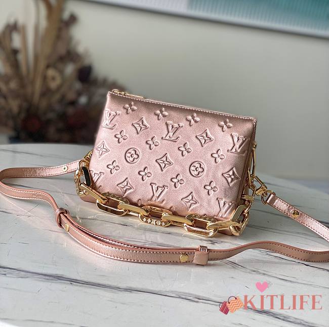 	 Kitlife Louis Vuitton Coussin BB Pink Gold Lambskin - 21 x 16 x 7  cm - 1