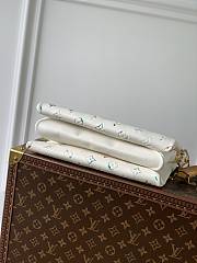 	 Kitlife Louis Vuitton Coussin PM White Lambskin - 26 x 20 x 12 cm - 4