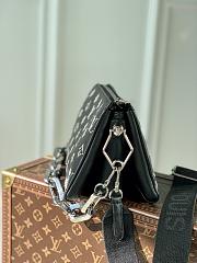 Kitlife Louis Vuitton Coussin BB Black and White logo - 21 x 16 x 7 cm  - 3