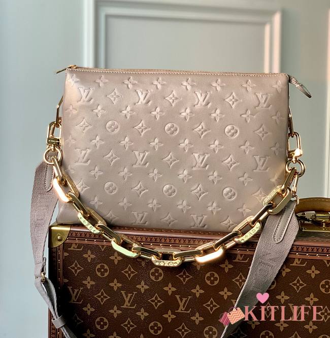 	 Kitlife Louis Vuitton Coussin MM Taupe Monogram-embossed puffy lambskin - 34 x 24 x 12 cm - 1