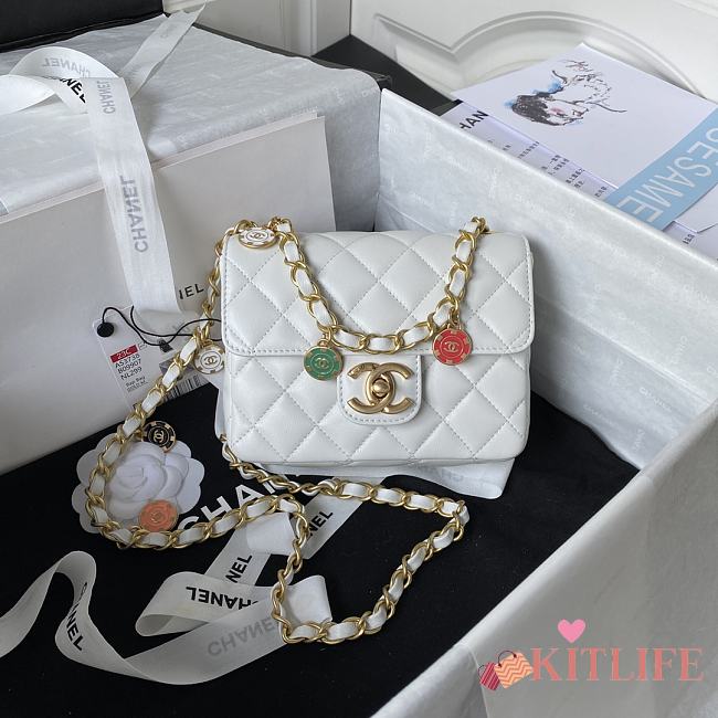 Kitlife Chanel Flap Bag Smooth White Leather With Gold Chain - 16*12*5cm - 1