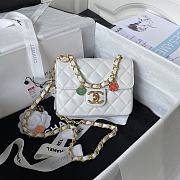 Kitlife Chanel Flap Bag Smooth White Leather With Gold Chain - 16*12*5cm - 1