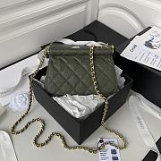 	 Kitlife Chanel Clutch With Grained Calfskin & Gold-Tone Metal Green - 12X17.5X5.5cm - 5
