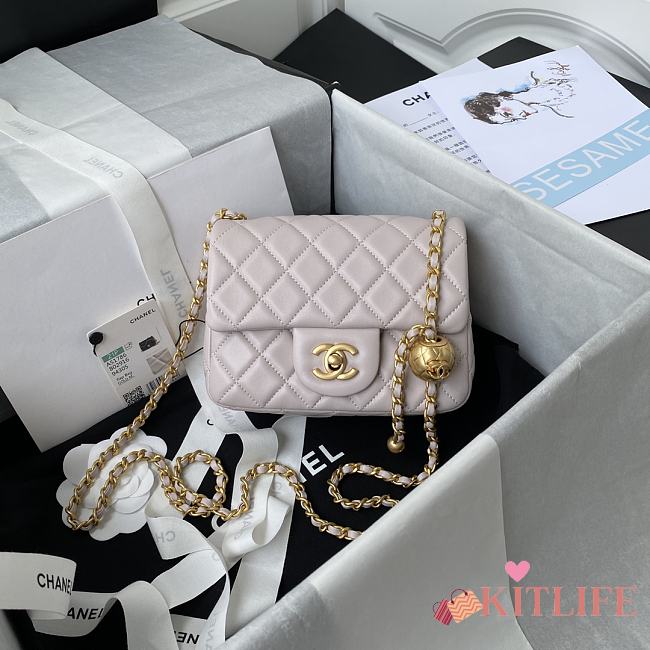 	 Kitlife Chanel 22C Pearl Crush Mini Square Cream Lambskin - 17cm - 1