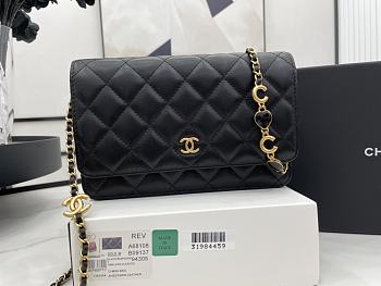 	 Kitlife Chanel WOC with gold hear chain black