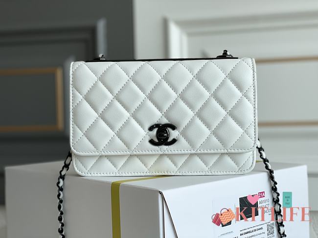 	 Kitlife Chanel WOC Lambskin Black Hardware White - 19cm - 1