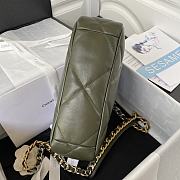 	 Kitlife Chanel 19 Medium Lambskin, Gold-Tone, Silver-Tone & Ruthenium-Finish Metal Khaki - 26cm - 6