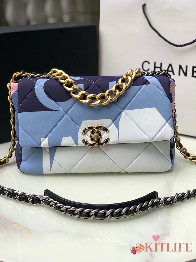 	 Kitlife Chanel 19 Large Flap Bag in Multicolor Printed Silk - 30cm - 1