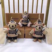 	 Kitlife Burberry Beige Thomas Bear Sweater Keychain (3 colors) - 1