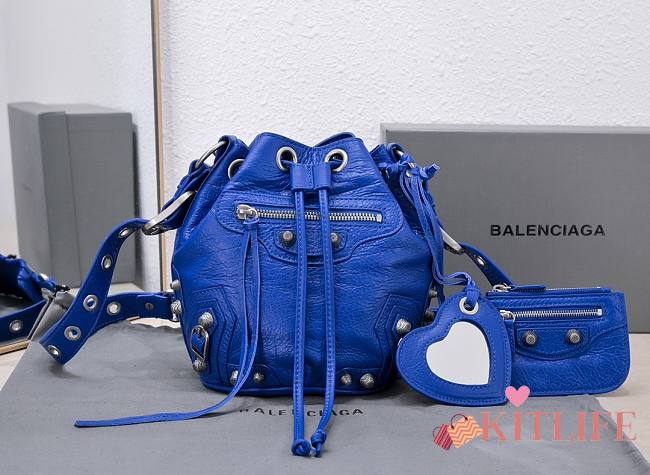 	 Kitlife Balenciaga Le Cagole XS Bucket Bag Metallized With Rhinestones Blue - 15X20X18cm - 1