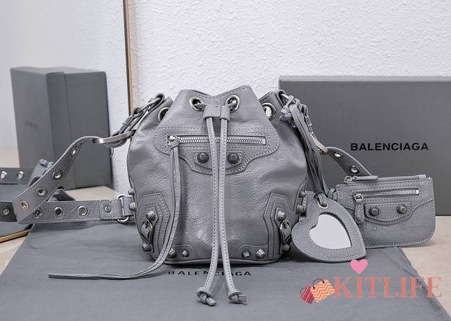 	 Kitlife Balenciaga Le Cagole XS Bucket Bag Metallized With Rhinestones Light Grey - 15X20X18cm - 1