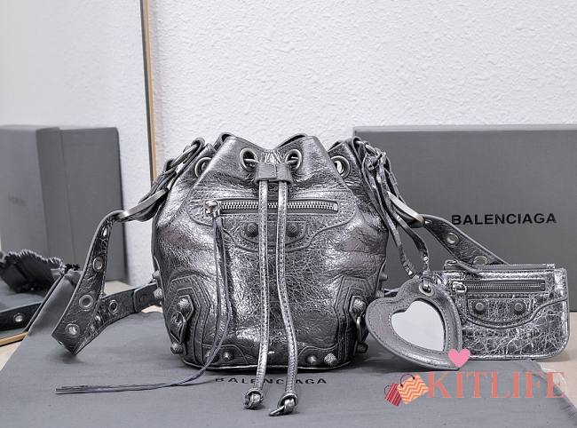 	 Kitlife Balenciaga Le Cagole XS Bucket Bag Metallized With Rhinestones Light Dark Silver - 15X20X18cm - 1