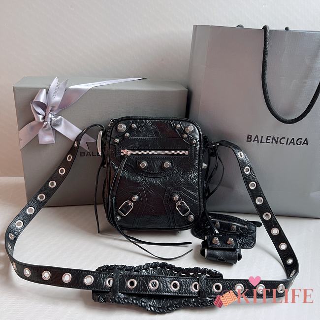 Kitlife Balenciaga Le Cagole crinkled-leather cross-body bag - 20x16x5cm - 1