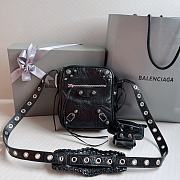 Kitlife Balenciaga Le Cagole crinkled-leather cross-body bag - 20x16x5cm - 1