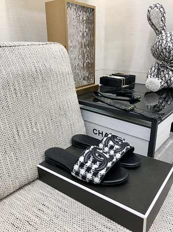 Kitlife Chanel logo CC Slides Black Embroidy Houndstooth