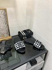 Kitlife Chanel logo CC Slides Black Embroidy Houndstooth - 6