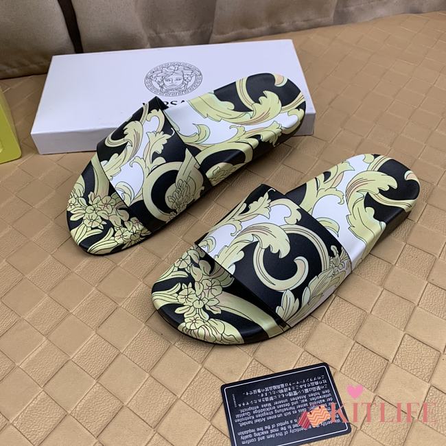 Kitlife Versace Baroque print slide sandals 000 - 1