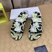 Kitlife Versace Baroque print slide sandals 000 - 2