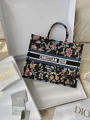 Kitlife Dior Large Book Tote Black Multicolor Dior Petites Fleurs Embroidery -  42 x 35 x 18.5 cm - 6