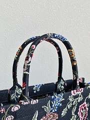 Kitlife Dior Large Book Tote Black Multicolor Dior Petites Fleurs Embroidery -  42 x 35 x 18.5 cm - 4