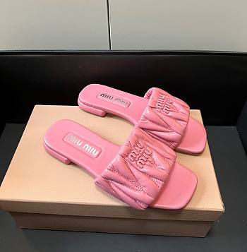 Kitlife Miu Miu logo slides Pink