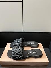 Kitlife Miu Miu logo slides Black - 2