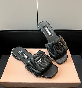 Kitlife Miu Miu logo slides Black