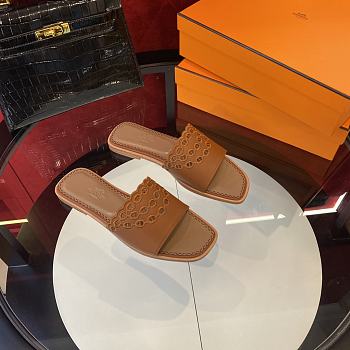 Kitlife Hermes logo slides Brown