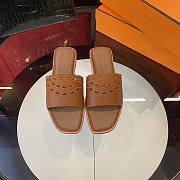 Kitlife Hermes logo slides Brown - 4